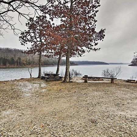 Rustic Stockton Lake Cabin Half Mile To Boat Ramp! Exterior photo