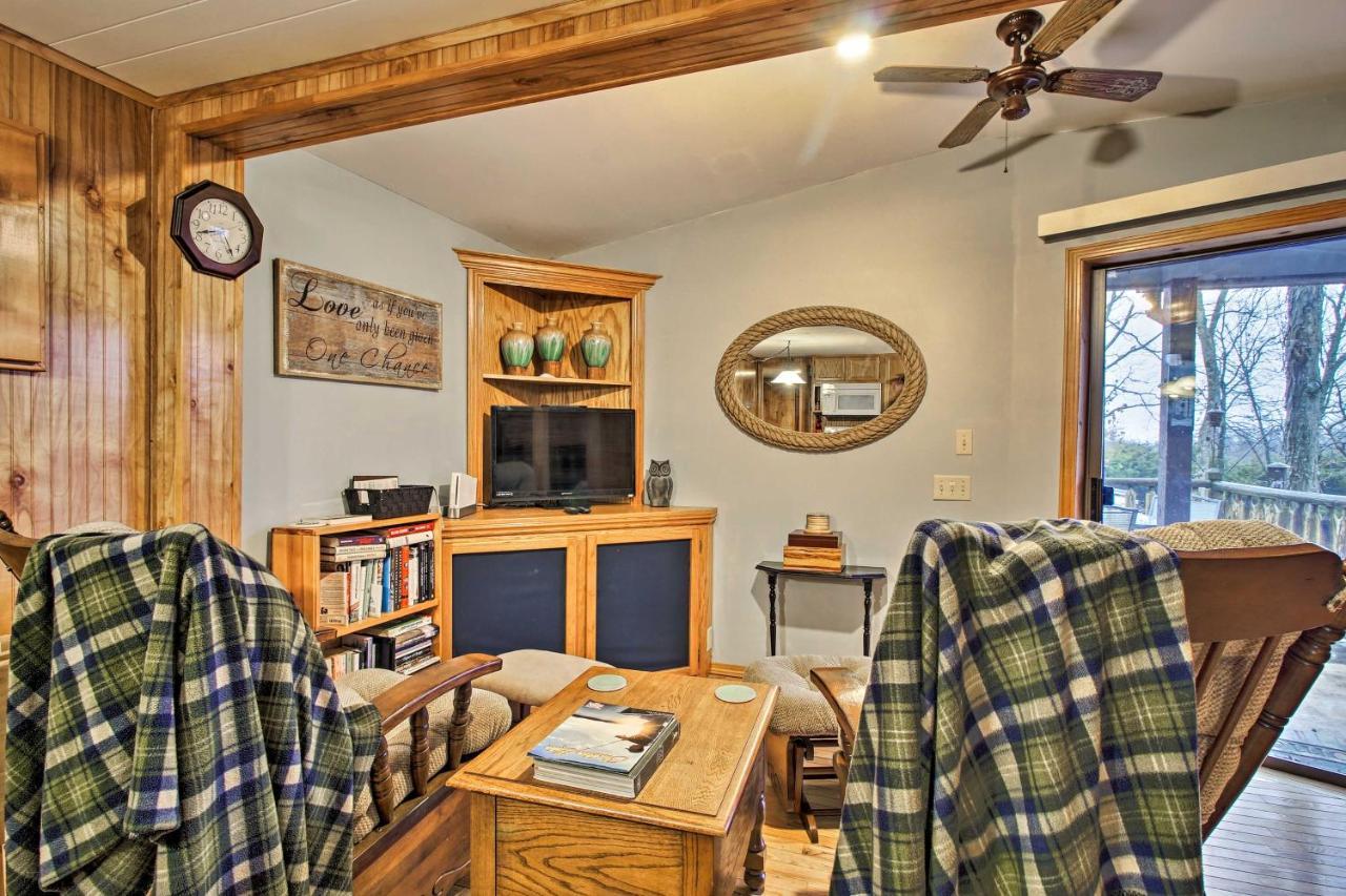 Rustic Stockton Lake Cabin Half Mile To Boat Ramp! Exterior photo